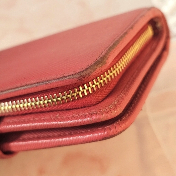 🌸Prada Saffiano Leather Bifold Wallet – Peonia Pink (Made in Italy) 🌸 - Picture 10 of 16